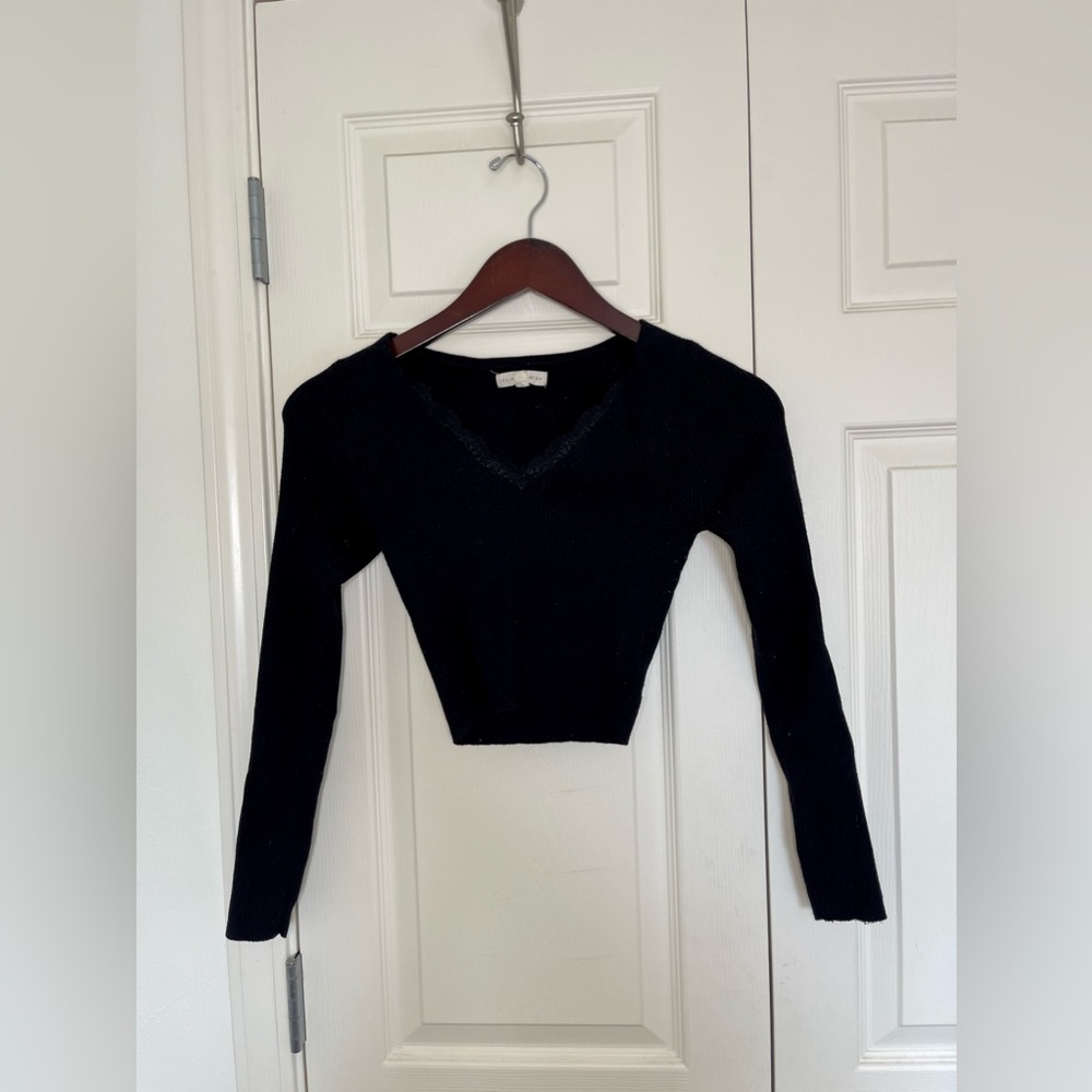 Black Ribbed long sleeve Crop